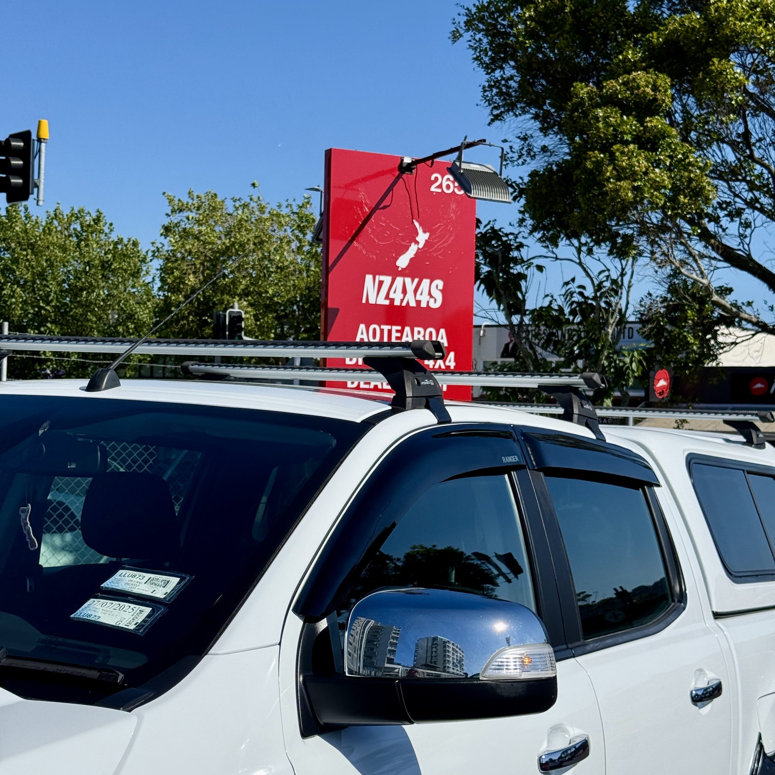 LOW KS TITAN FORD RANGER XLT – NZ4X4S